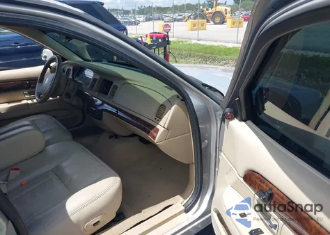 2009 Mercury Grand Marquis Ls (Fleet Only) из США, поврежденный, VIN 2MEHM75V09X622454